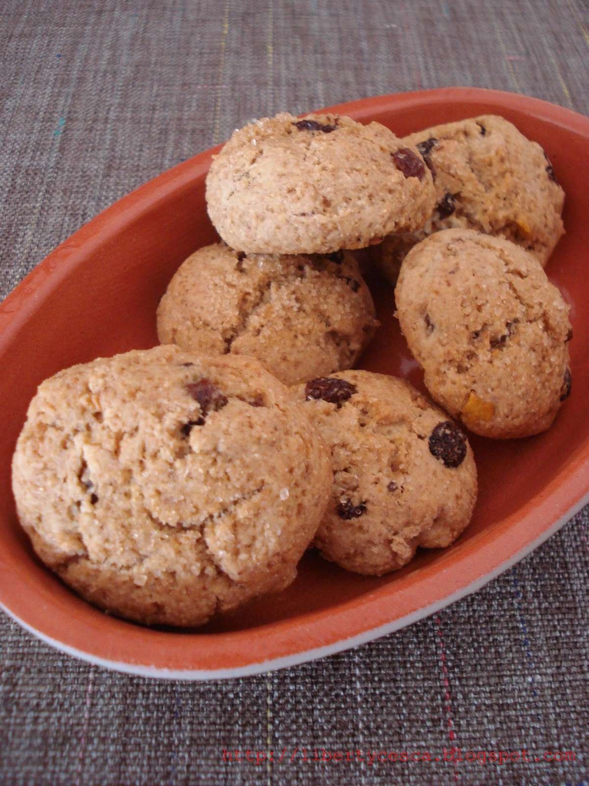 Biscotti di Natale light con uvetta