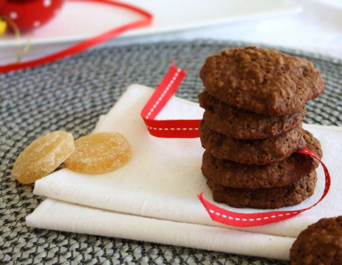 Biscotti di Natale light zenzero e cioccolato