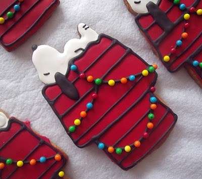 Biscotti natalizi con Snoopy e la sua casetta