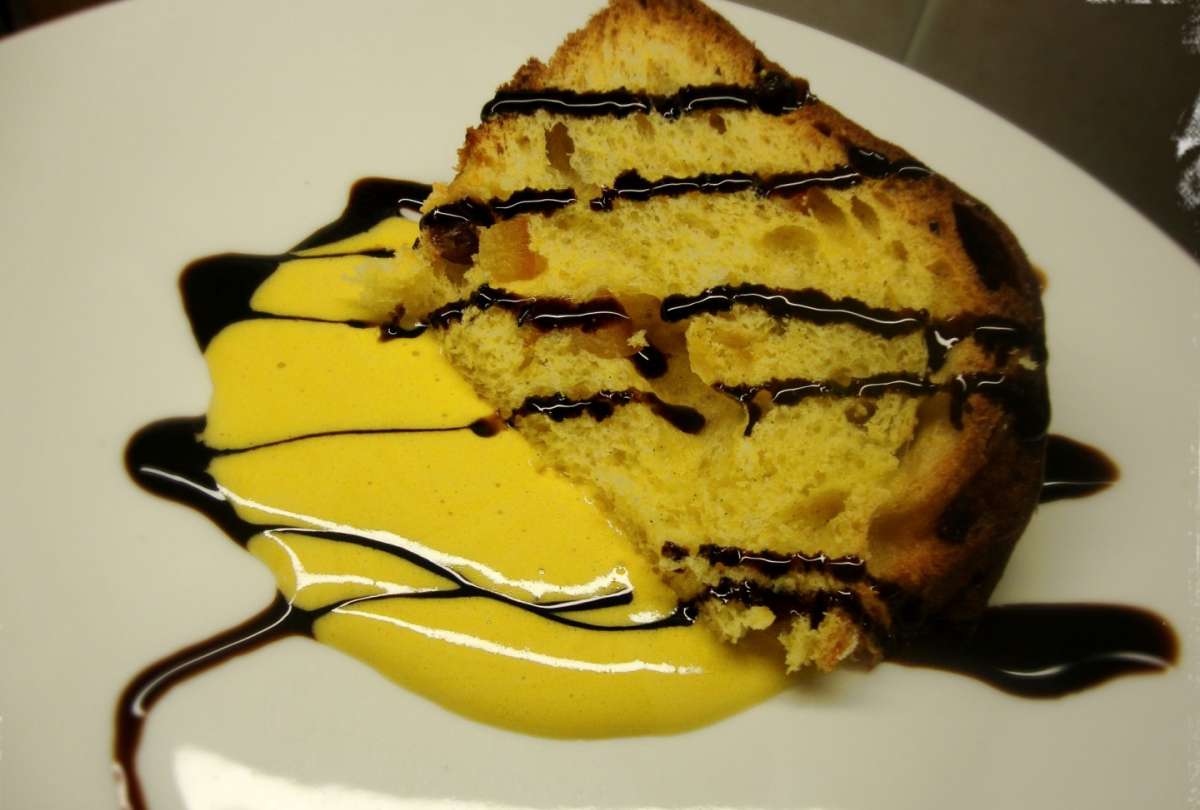 Il panettone con zabaione e aceto balsamico