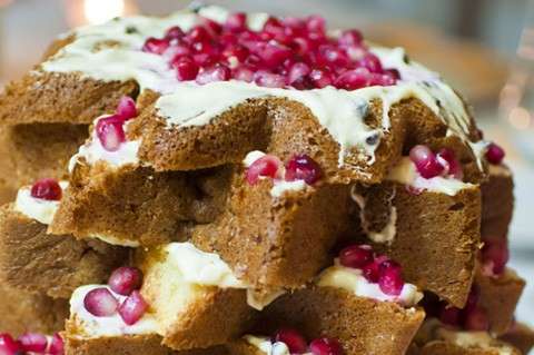 Pandoro con  crema e melograno