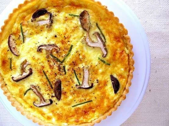 Ricette Bimby, torta salata con funghi ed erba cipollina