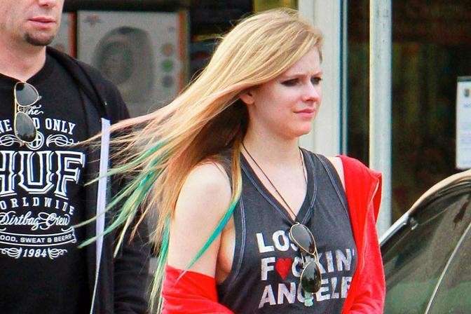 Seno rifatto Avril Lavigne