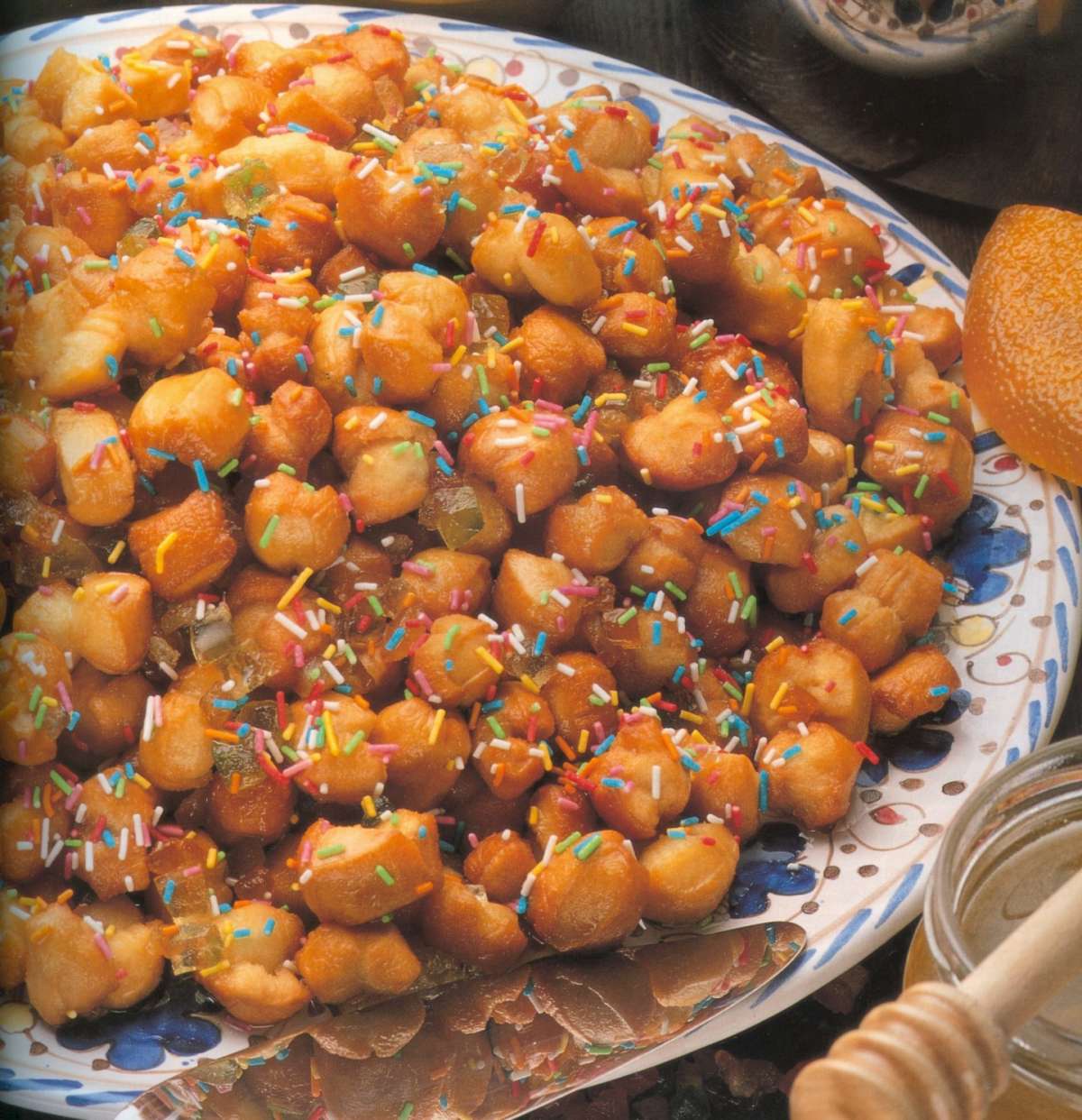 Struffoli Napoletani con canditi di cedro