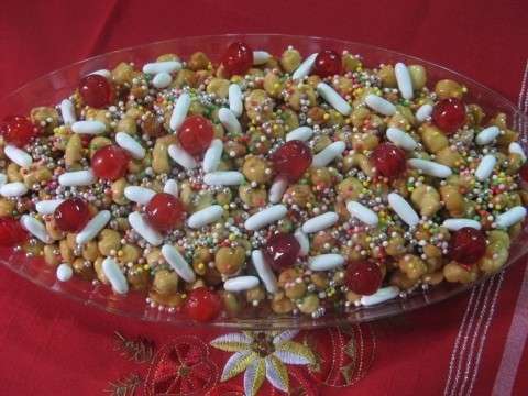 Struffoli Napoletani con ciliege candite