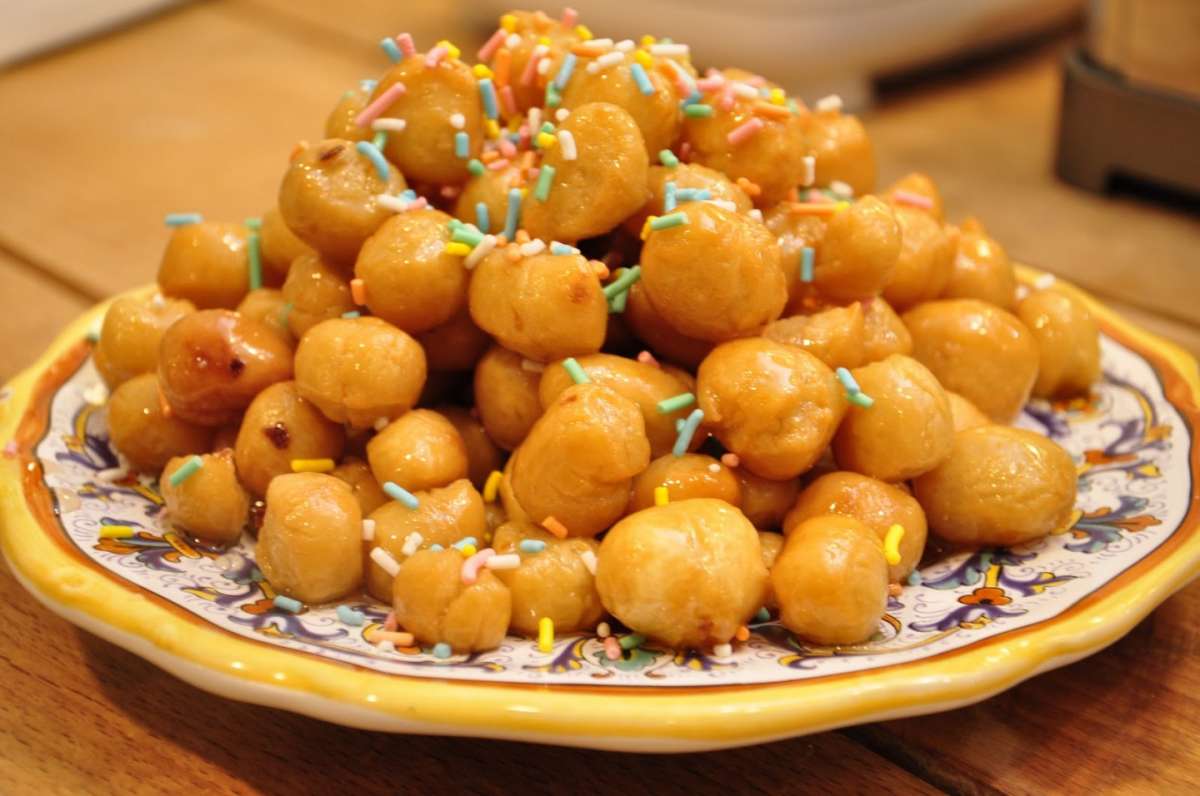 Struffoli Napoletani da regalare per Natale