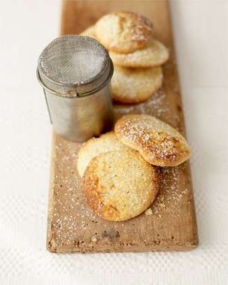 Biscotti con pasta frolla con il burro salato