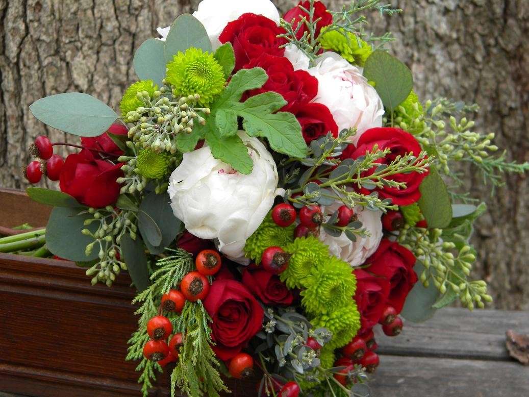 Bouquet sposa Natale bianco, rosso e verde