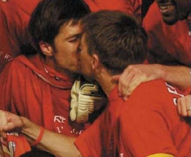Calciatori gay: Xabi Alonso e Steven Gerrard