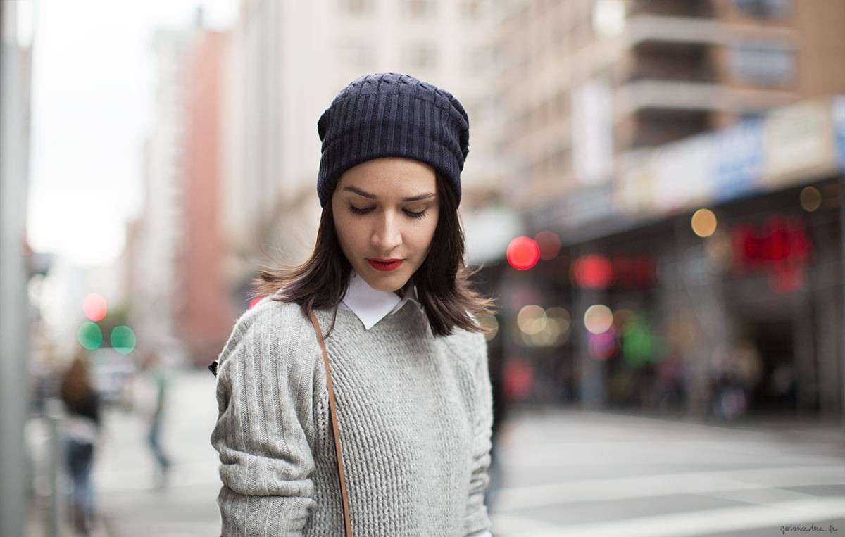 Cappello sulla fronte