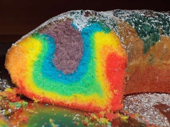 Ciambellone rainbow cake