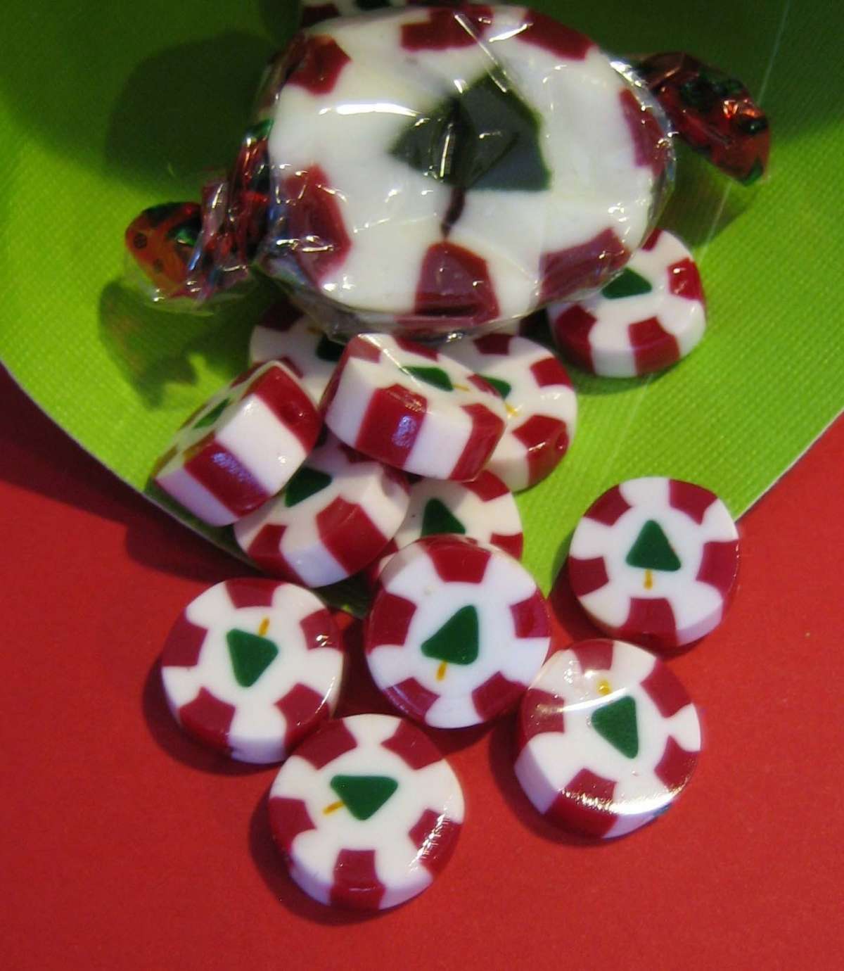 Lavoretti Natale con la plastilina: caramelle