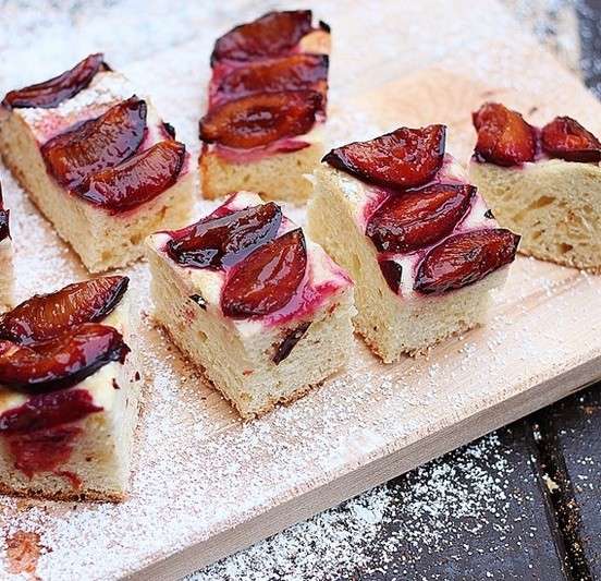 Plum cake alla frutta