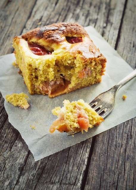 Plum cake alle albicocche