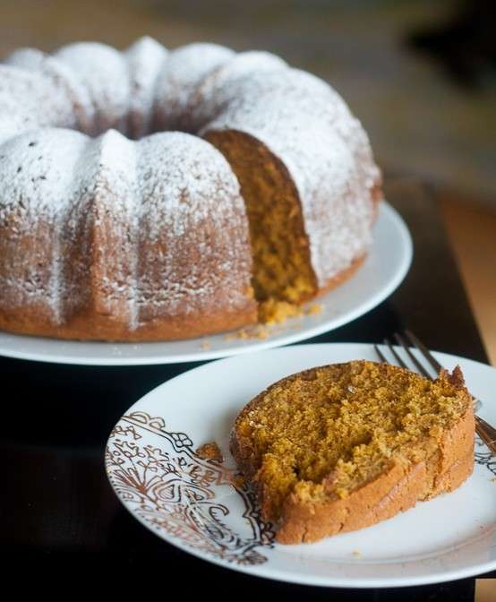 Torta di zucca con zucchero a velo