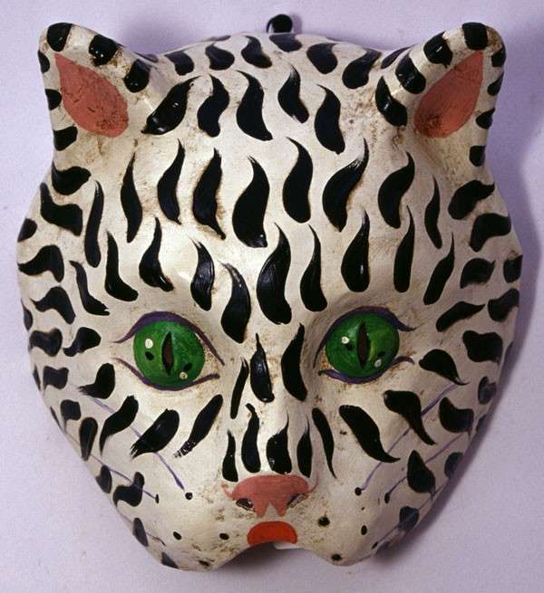Bianca e nera la maschera da gattino