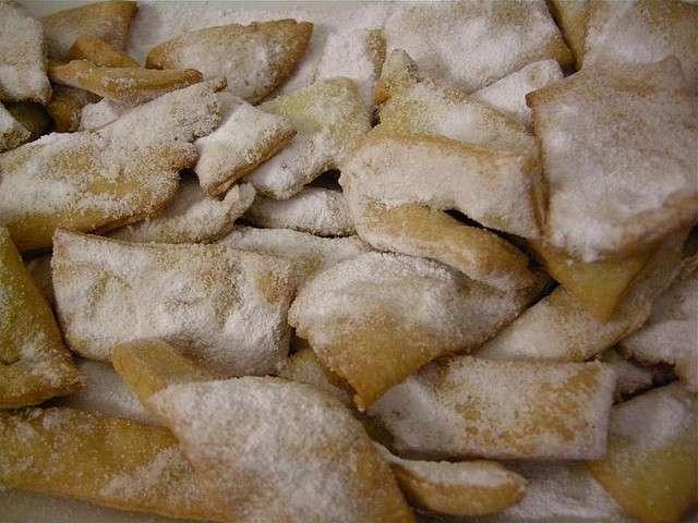 Chiacchiere appena sfornate