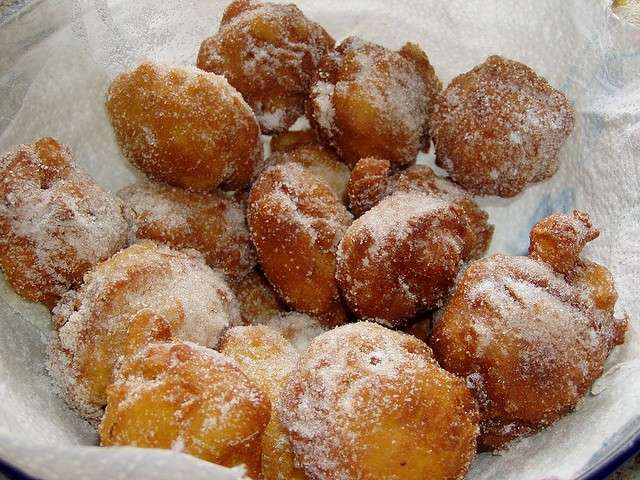 Frittelle con uvetta