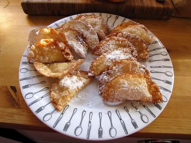 Frittelle ripiene di ricotta