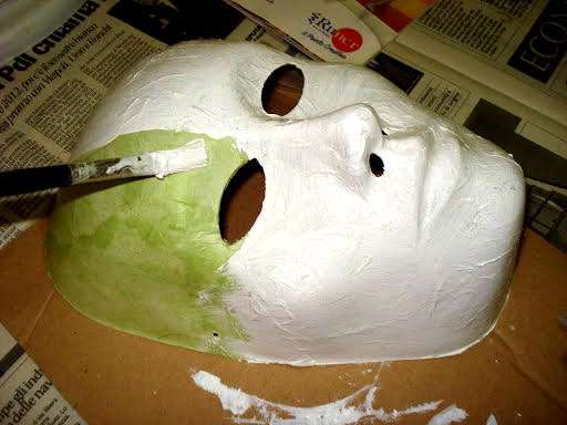 Maschera fai da te da dipingere