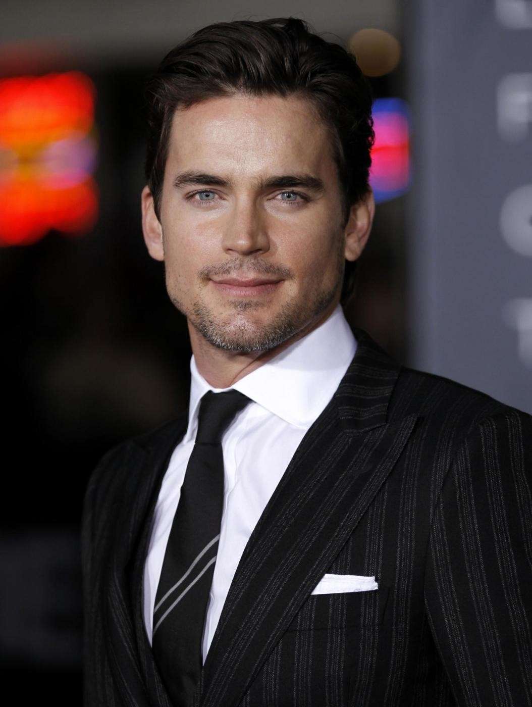 Matt Bomer look elegante