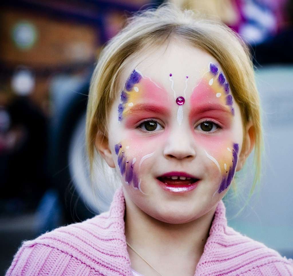 Trucco da farfalla per bimba