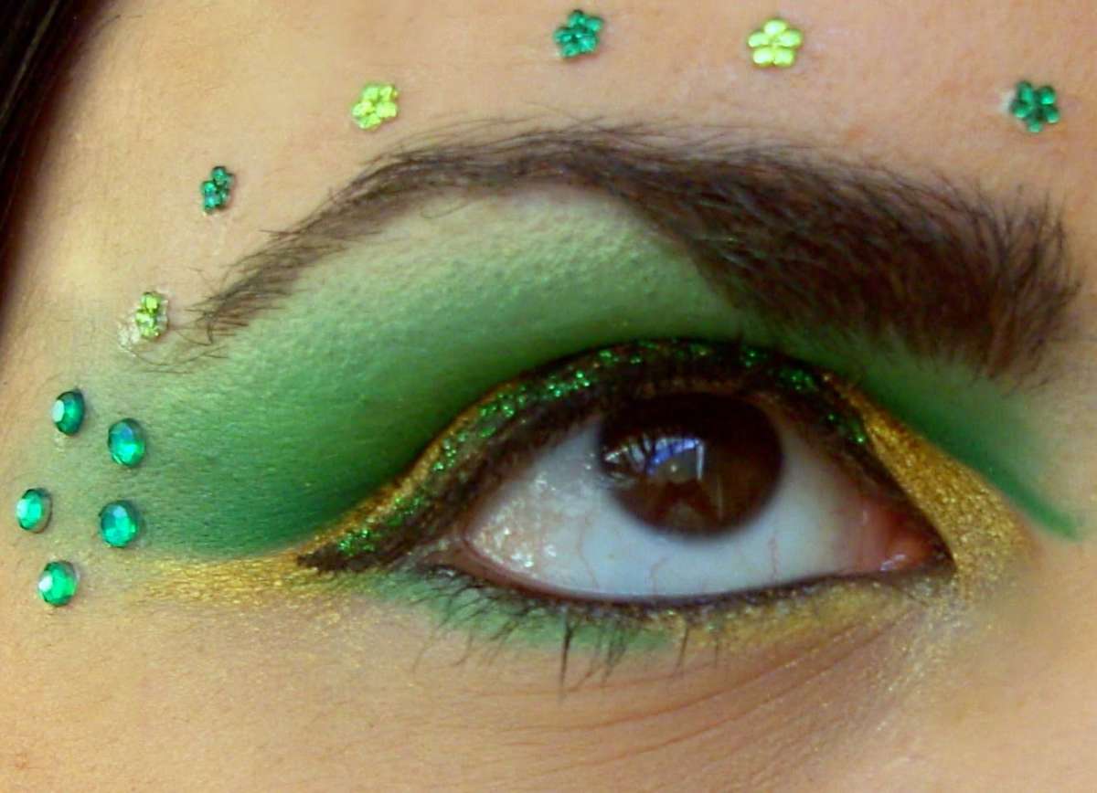 Tutto in verde questo trucco di Carnevale