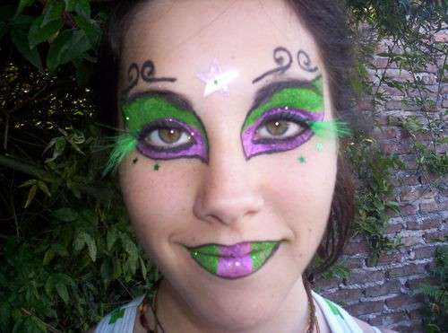 Verde e viola per questo trucco chic