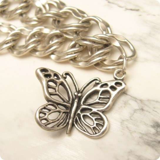 Bracciale in argento con farfalla