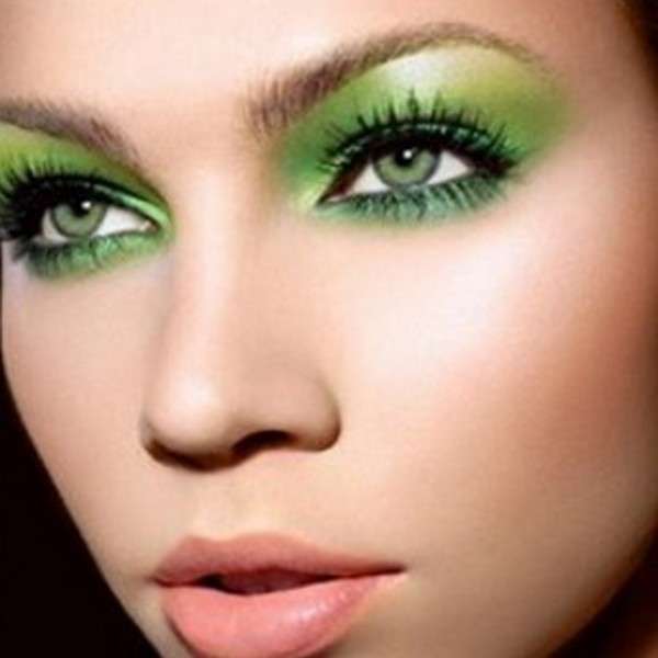 Trucco con ombretto verde