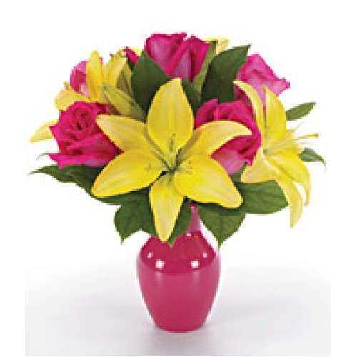 Vaso di fiori rosa e gialli