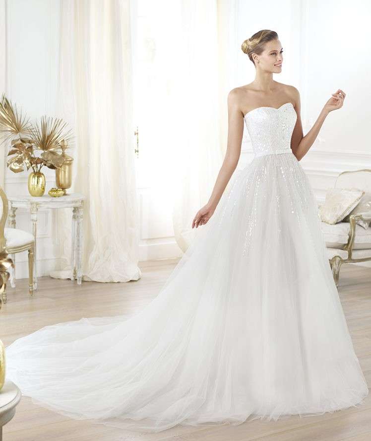 Abito da sposa Pronovias modello Layna