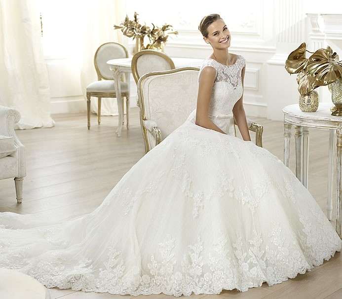 Abito da sposa Pronovias modello Lenit