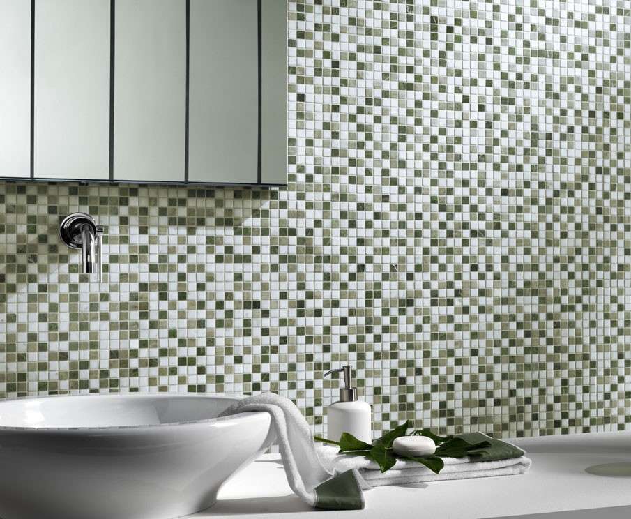 Bagno a mosaico verde salvia