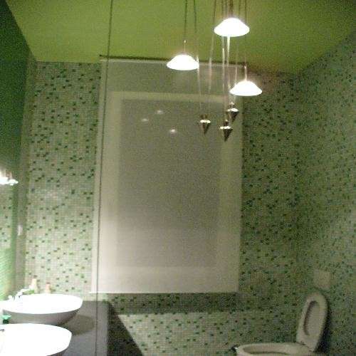 Bagno a mosaico verde