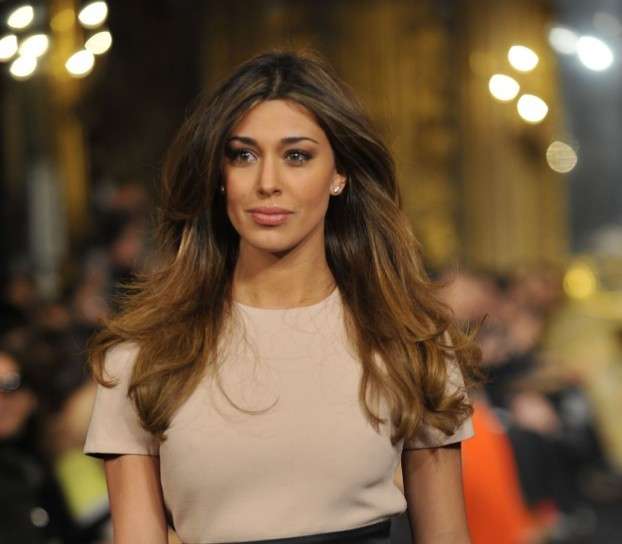 Belen Rodriguez con capelli voluminosi