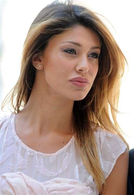 Capelli di Belen Rodriguez lisci