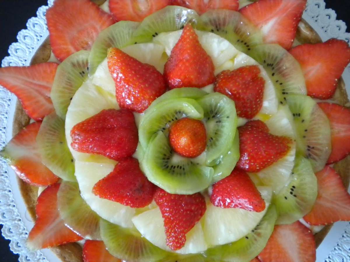 Decorazione di frutta per la crostata