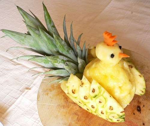 Gallo con l'ananas