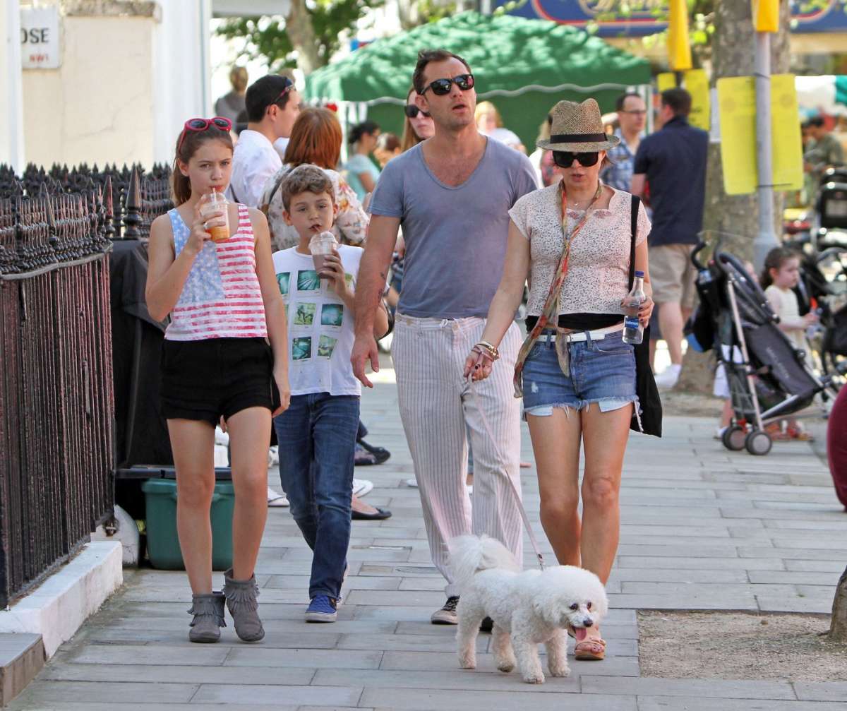 Jude Law con la famiglia