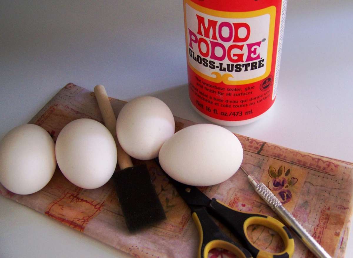 Occorrente per le uova decoupage
