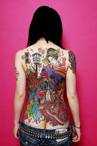 Tatuaggio coloratissimo