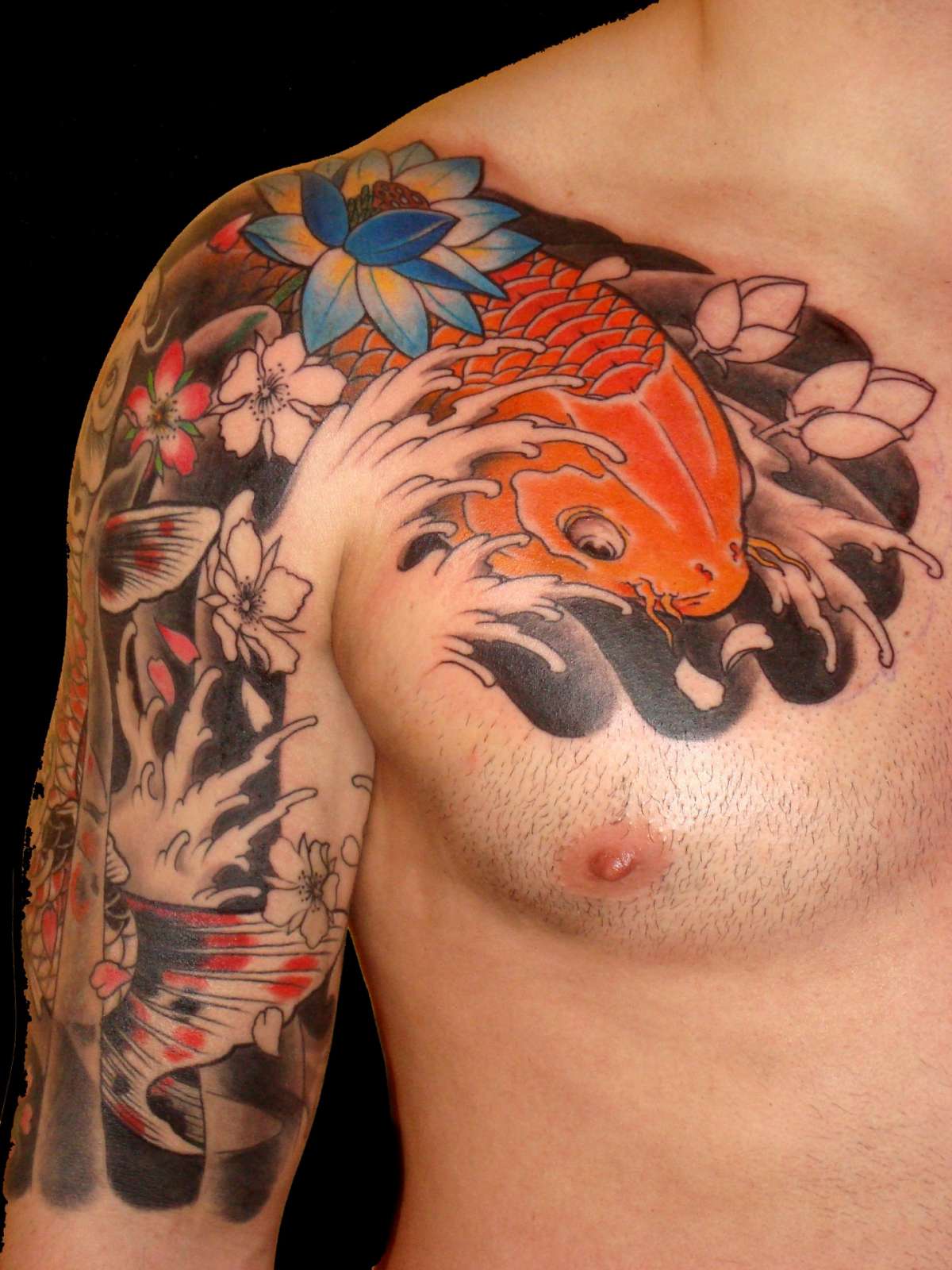 Tatuaggio con un pesce