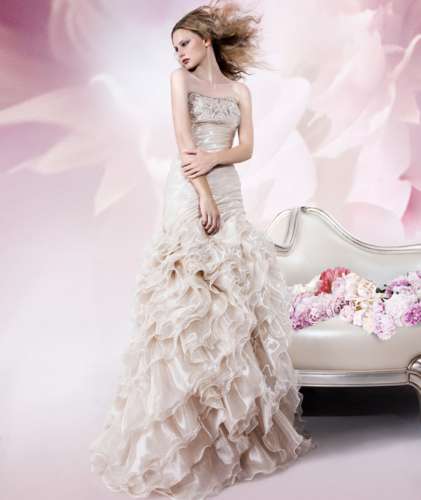 Vestito da sposa rosa di Carlo Pignatelli