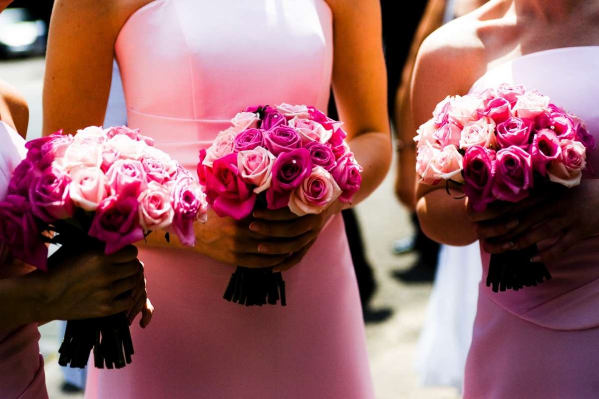 Addobbi di fiori per il matrimonio in rosa fucsia