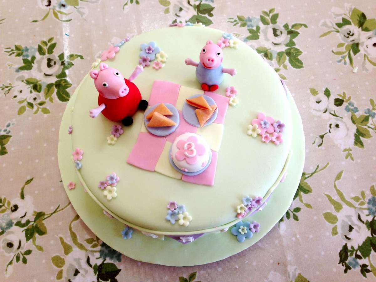 Copertura con fondant 'Peppa pig'