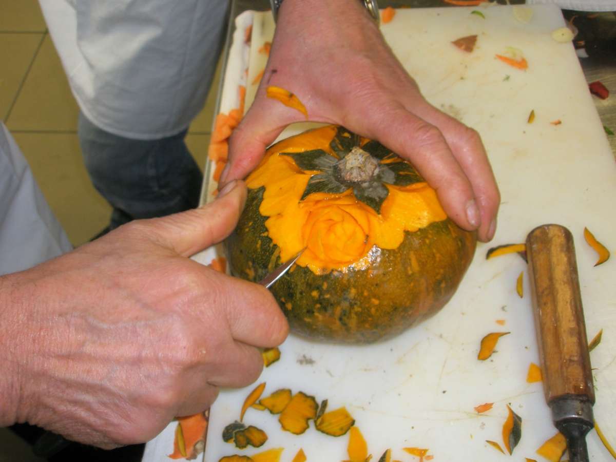 Intagliare la zucca