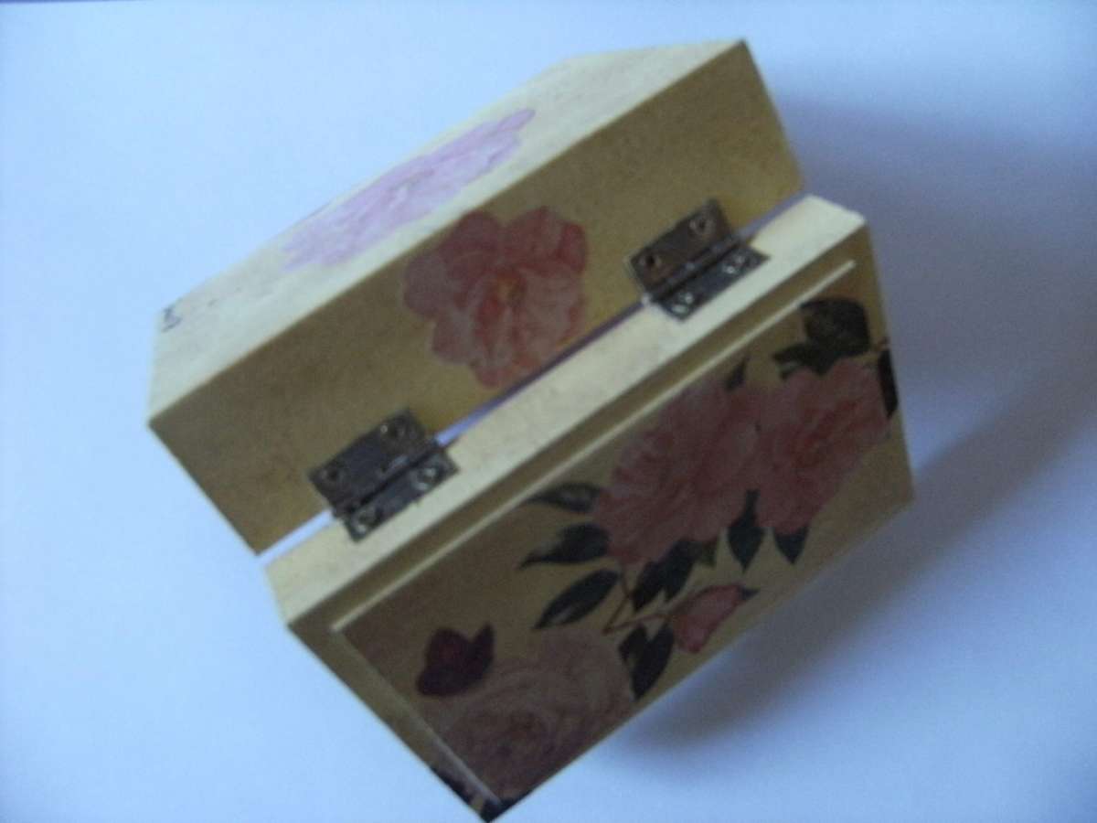 Scatola decoupage