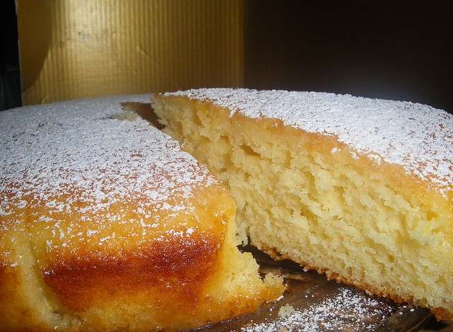 Torta allo yogurt al gusto limone