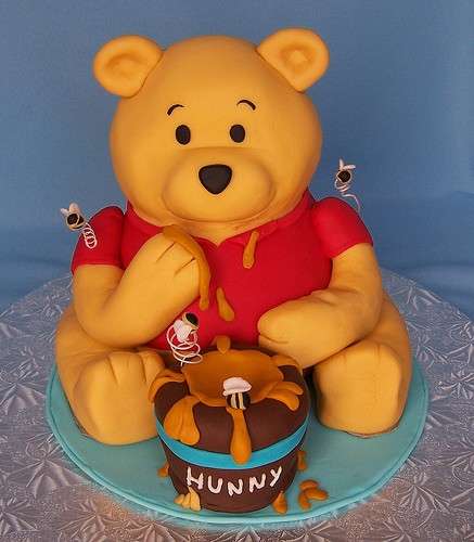 Torta con pasta di zucchero 'Winnie the pooh'